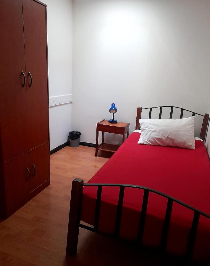 Atacama Hostel Backpackers Santiago del Cile Esterno foto