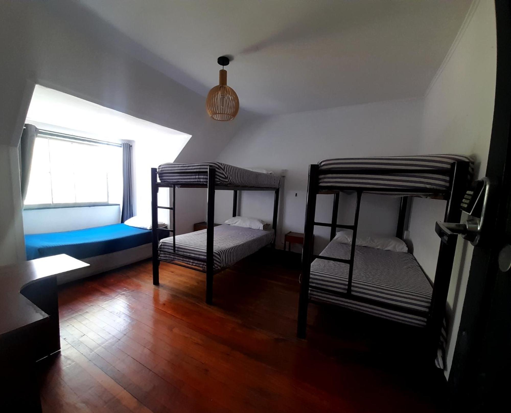 Atacama Hostel Backpackers Santiago del Cile Esterno foto