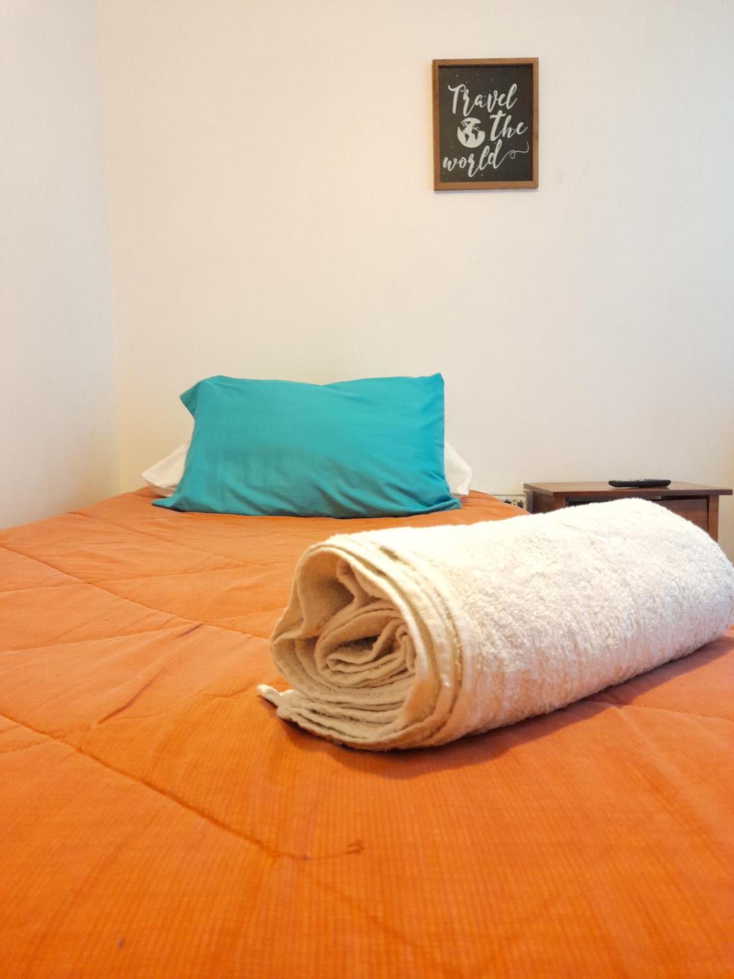 Atacama Hostel Backpackers Santiago del Cile Esterno foto